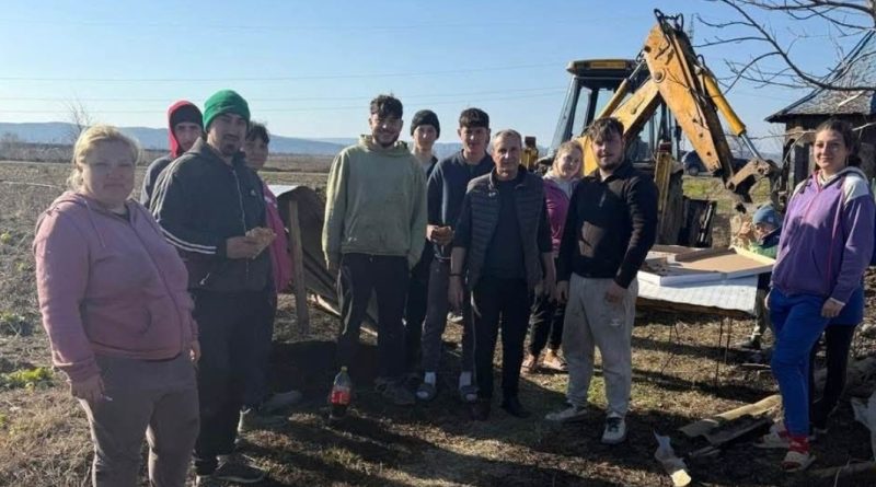 Legumicultorii din Mărăcineni s-au mobilizat pentru curățarea canalului de irigații